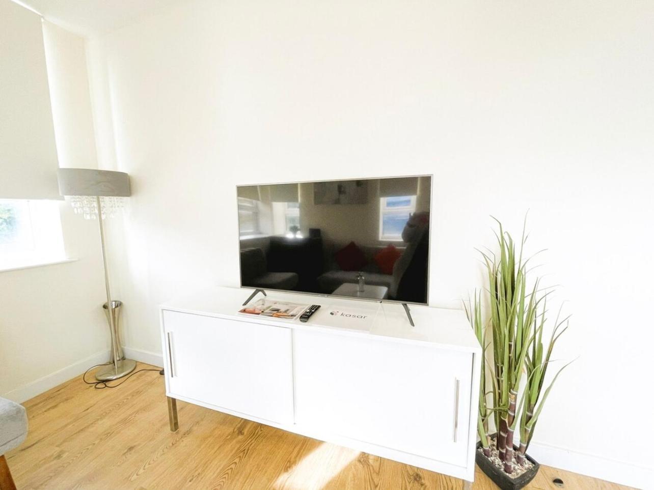 Maidstone Heights By Kasar Stays Bagian luar foto
