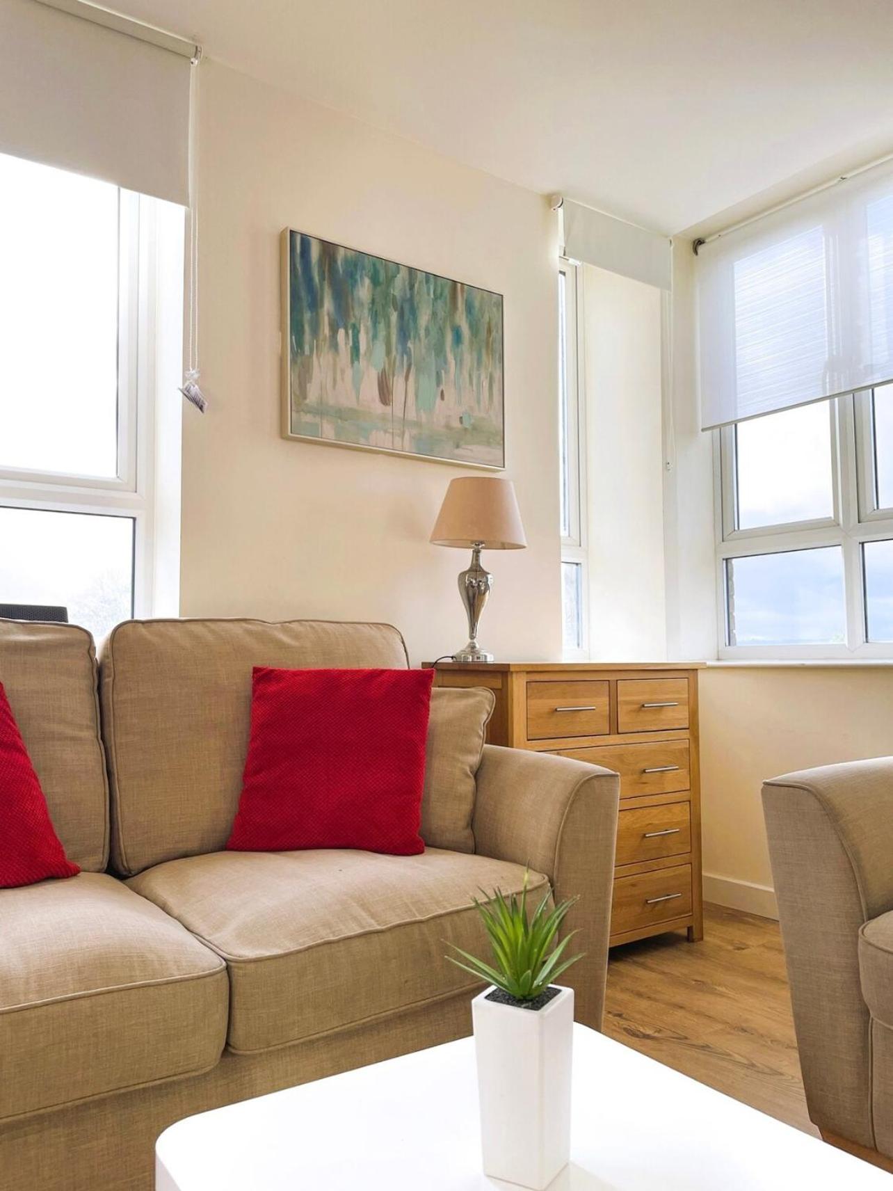Maidstone Heights By Kasar Stays Bagian luar foto