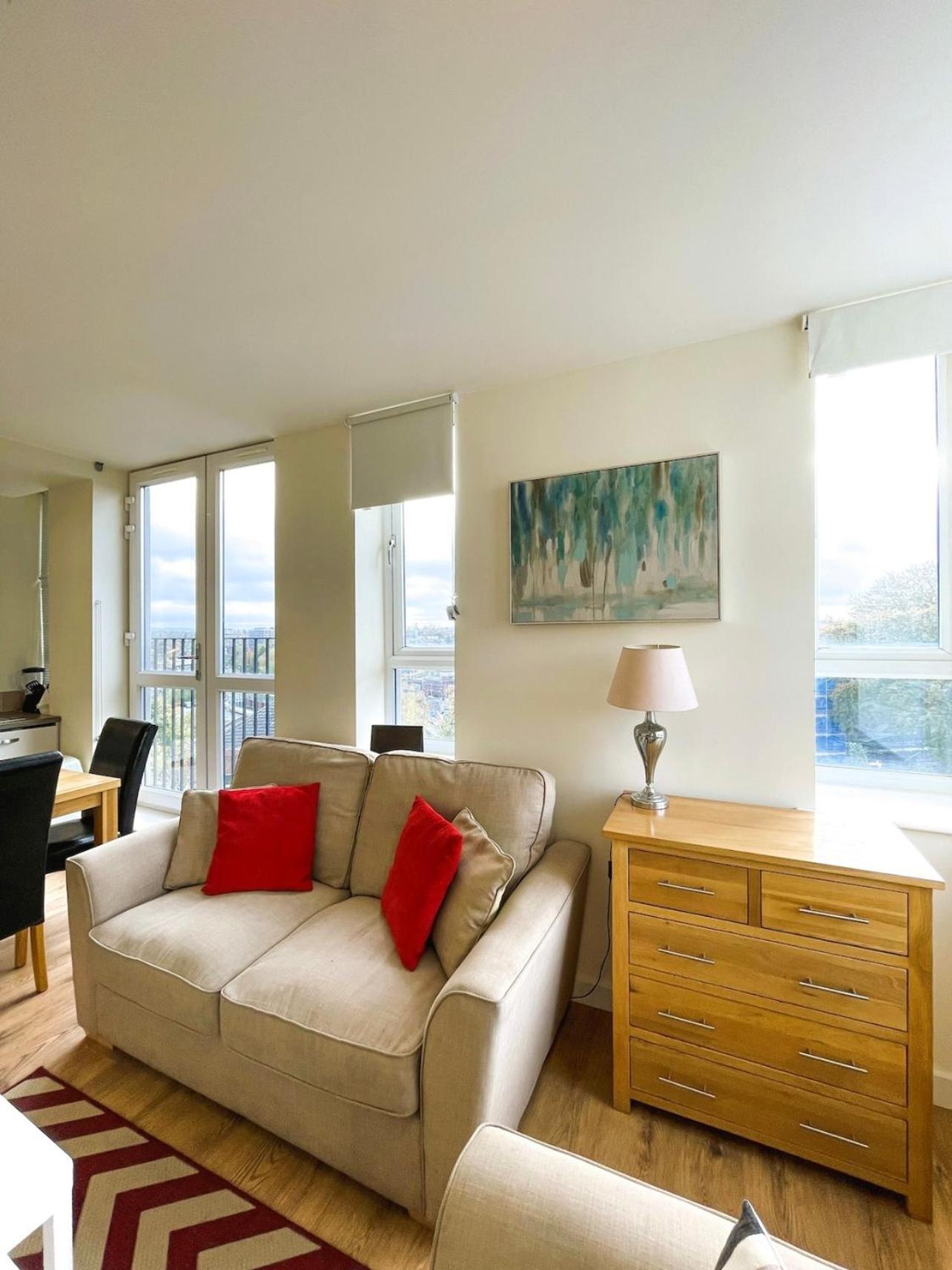 Maidstone Heights By Kasar Stays Bagian luar foto