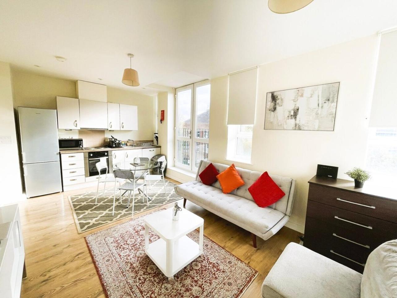 Maidstone Heights By Kasar Stays Bagian luar foto
