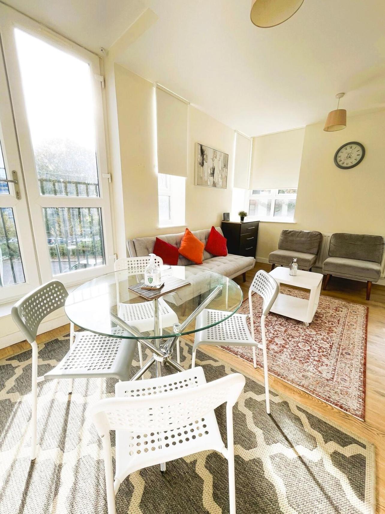 Maidstone Heights By Kasar Stays Bagian luar foto