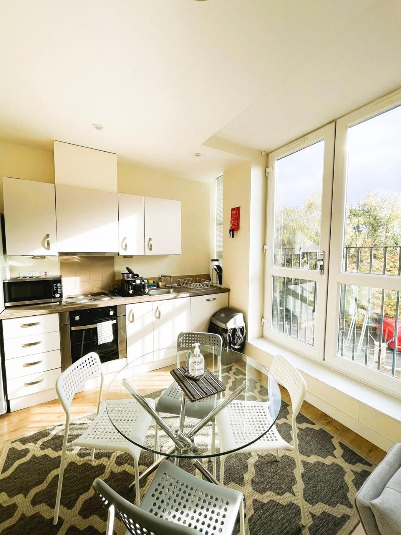 Maidstone Heights By Kasar Stays Bagian luar foto