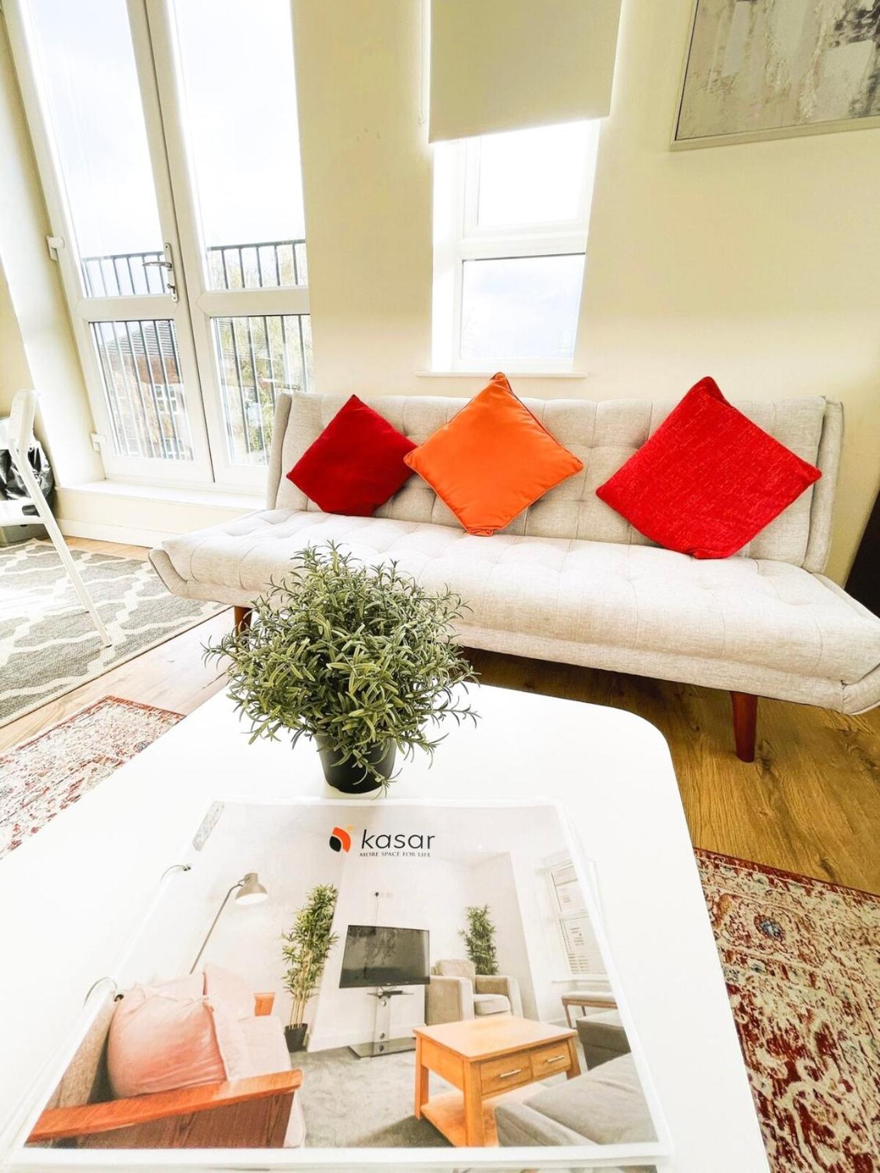 Maidstone Heights By Kasar Stays Bagian luar foto