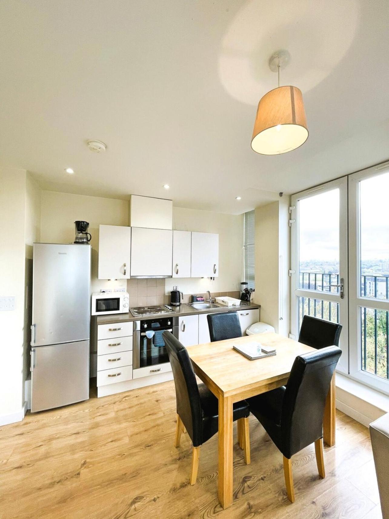 Maidstone Heights By Kasar Stays Bagian luar foto